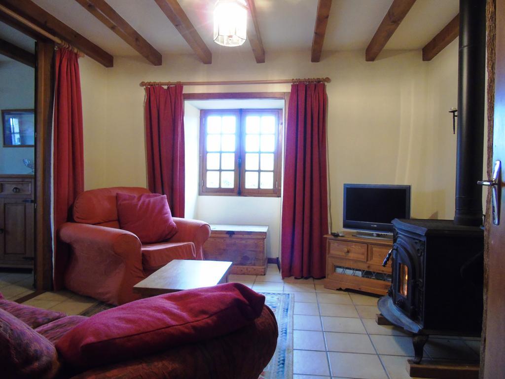 Gite Chez Marot Villa Varaignes ภายนอก รูปภาพ