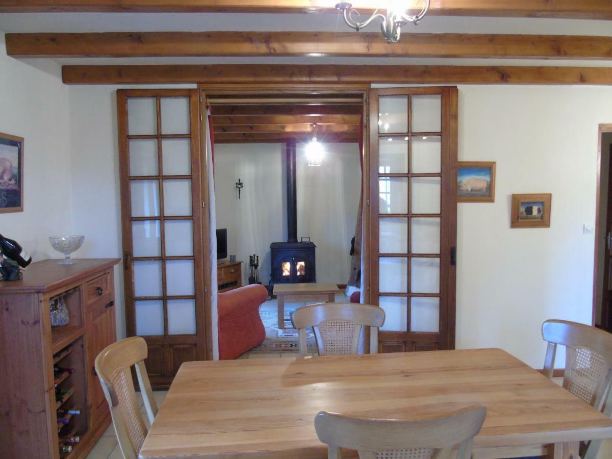 Gite Chez Marot Villa Varaignes ภายนอก รูปภาพ
