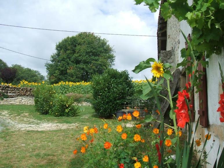 Gite Chez Marot Villa Varaignes ภายนอก รูปภาพ